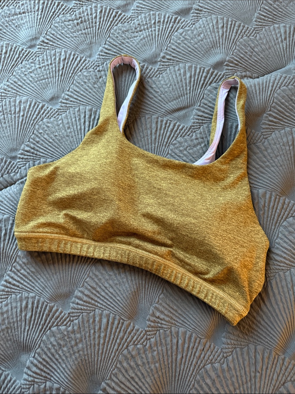 Scoop Neck Fleo Sports Bra